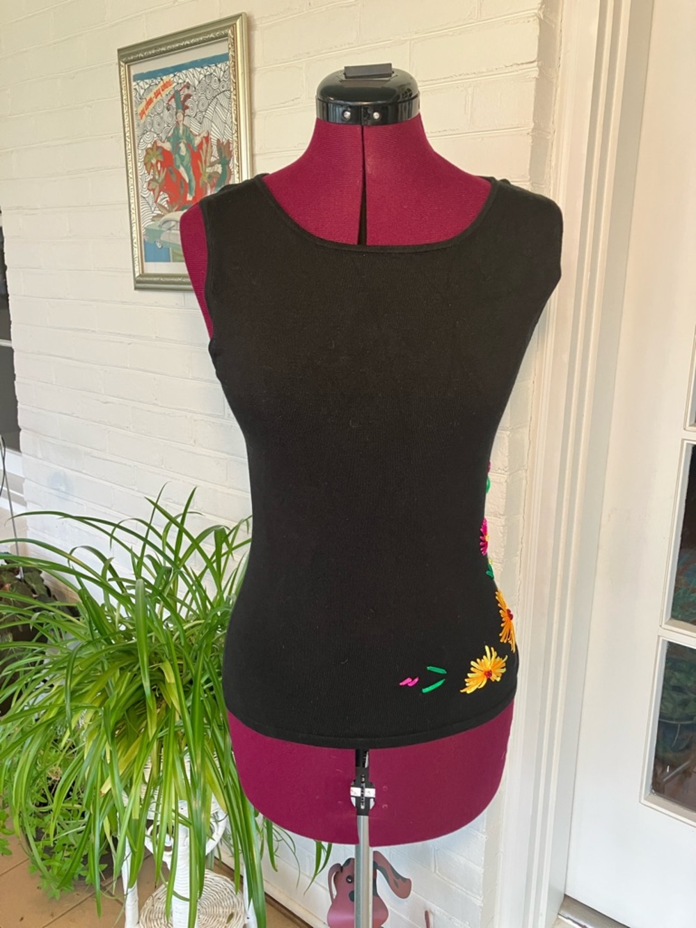 Black Silk Floral-Appliqué Sleeveless Tank Top S/M